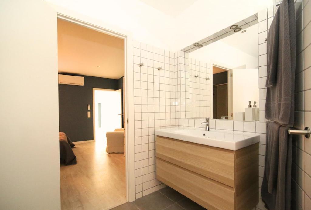 Cozy Apartment In Amazing Location! リスボン エクステリア 写真